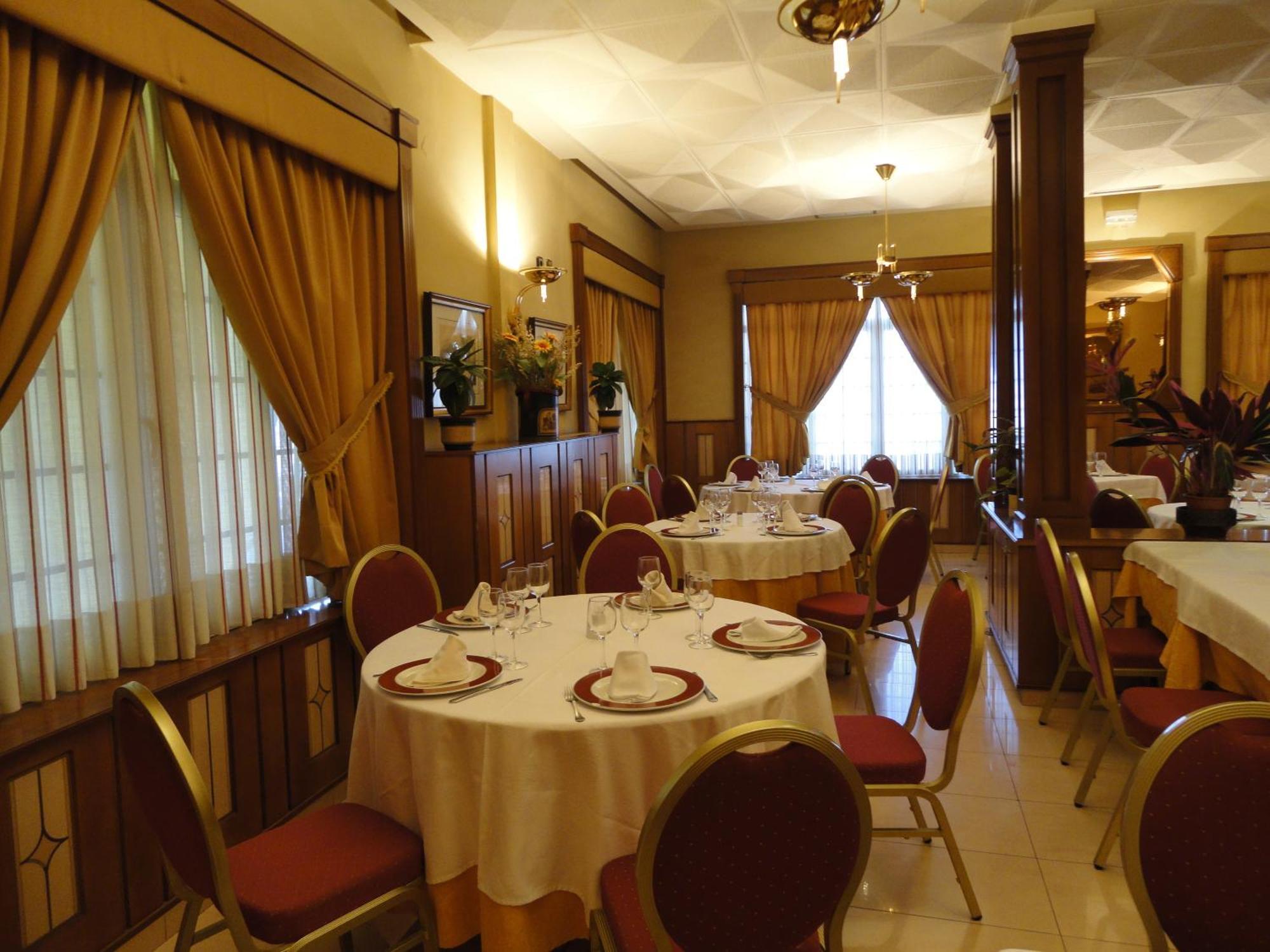 Hotel La Maruxina La Alameda de la Sagra Екстериор снимка
