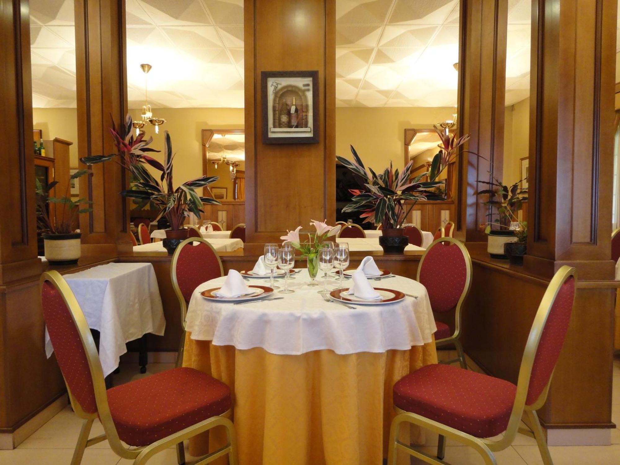 Hotel La Maruxina La Alameda de la Sagra Екстериор снимка