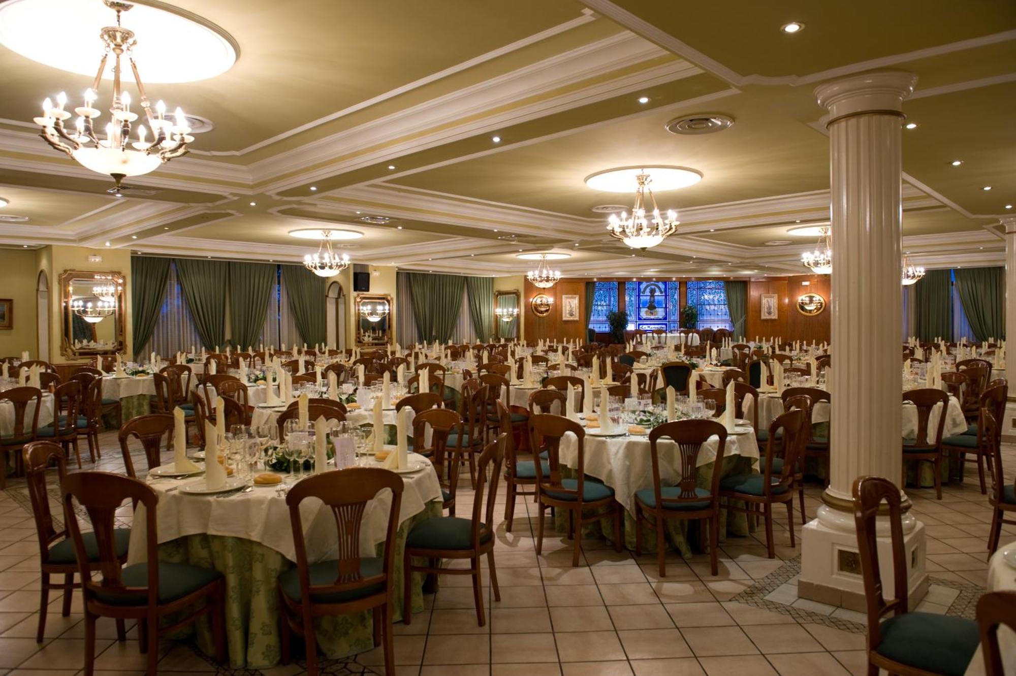 Hotel La Maruxina La Alameda de la Sagra Екстериор снимка