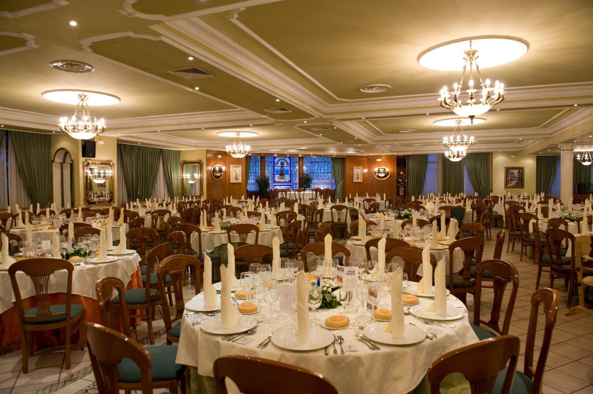 Hotel La Maruxina La Alameda de la Sagra Екстериор снимка