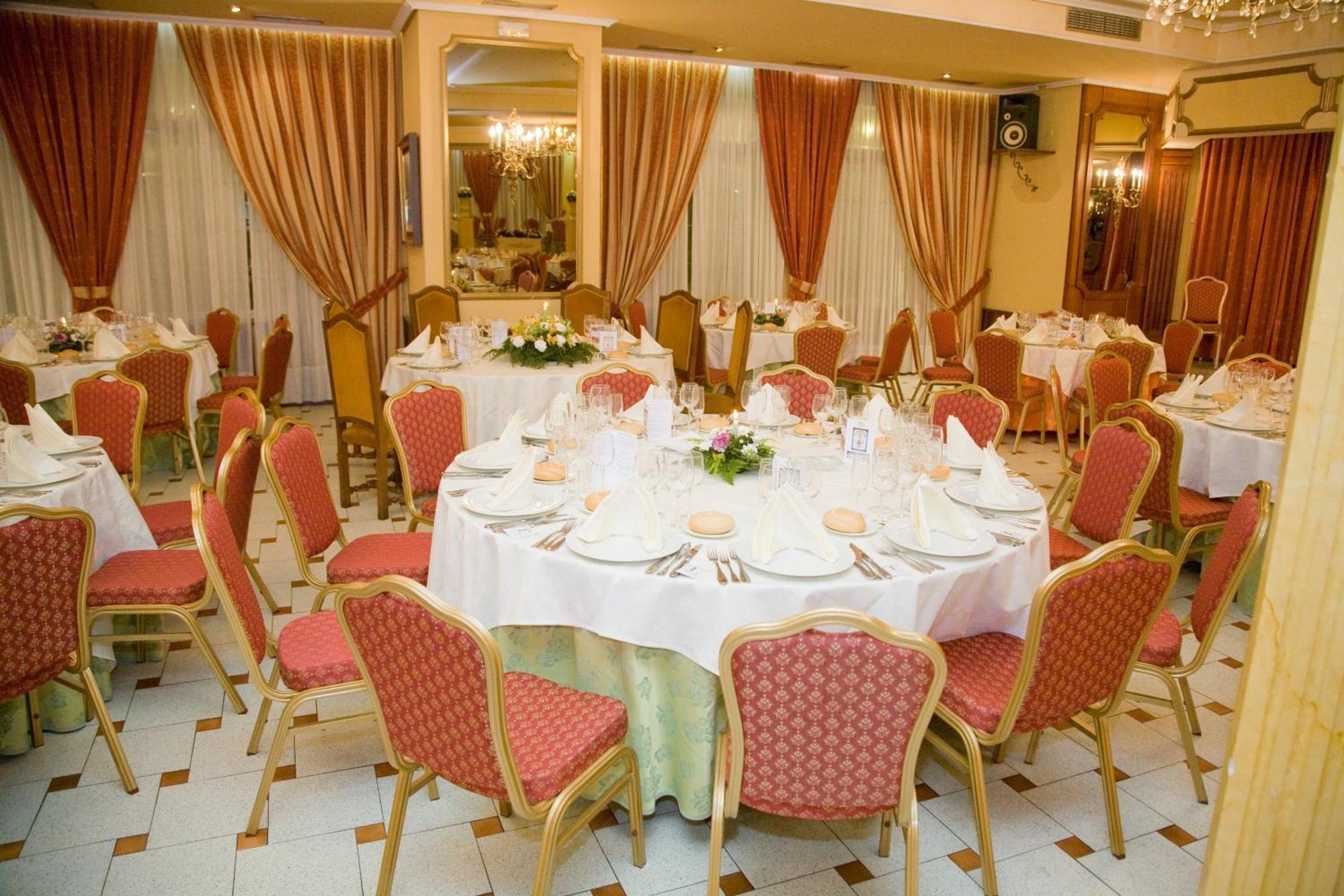 Hotel La Maruxina La Alameda de la Sagra Екстериор снимка