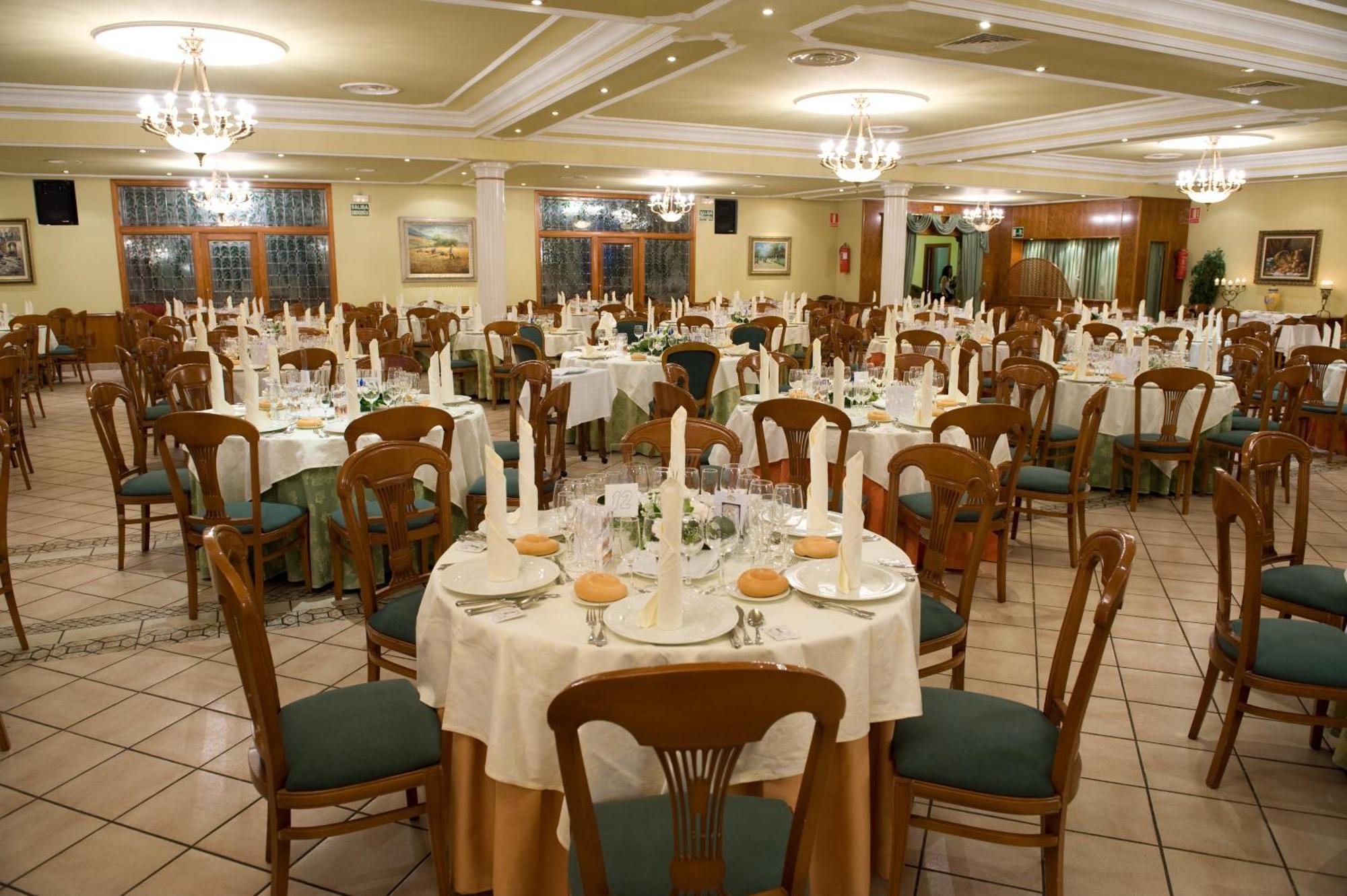 Hotel La Maruxina La Alameda de la Sagra Екстериор снимка