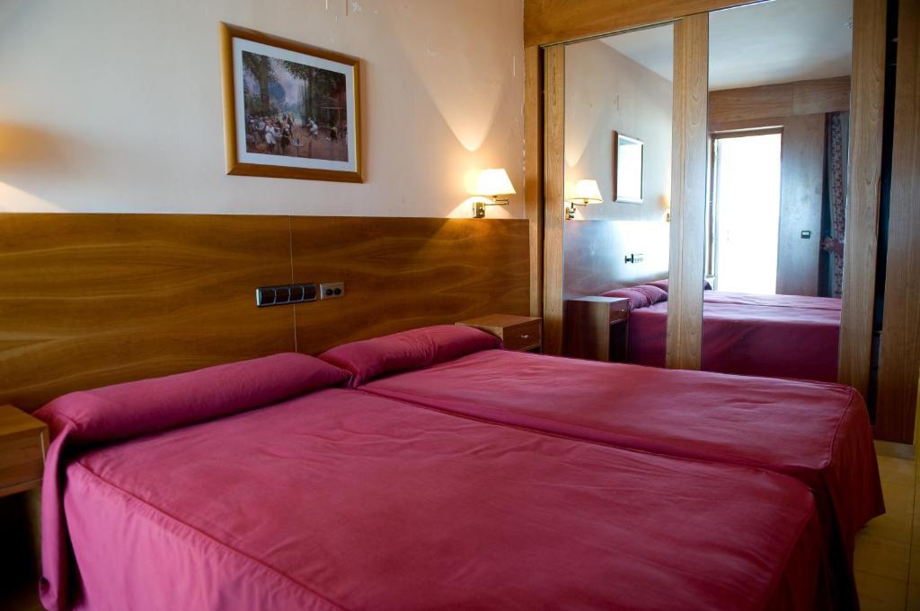 Hotel La Maruxina La Alameda de la Sagra Стая снимка