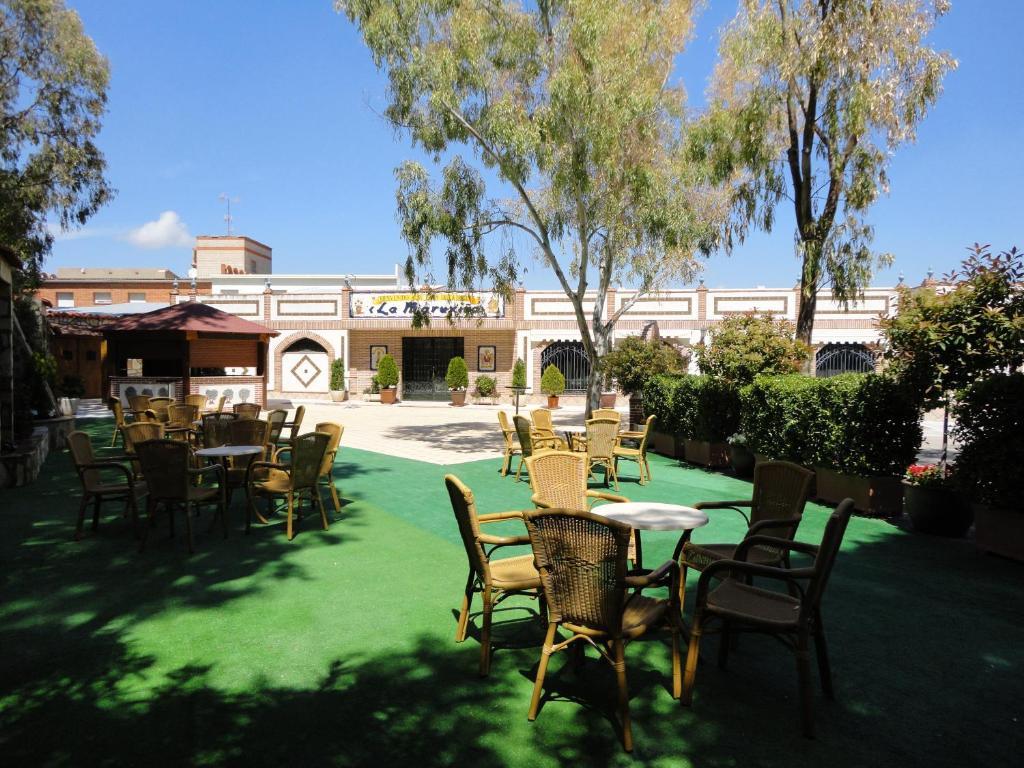 Hotel La Maruxina La Alameda de la Sagra Екстериор снимка